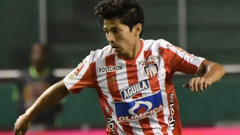 Matías en Junior, donde no logró despuntar.