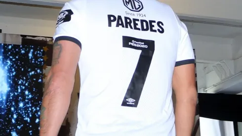 PES aparece en la nueva camiseta