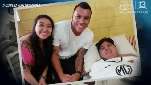 Esteban Paredes compartió con hincha colocolino