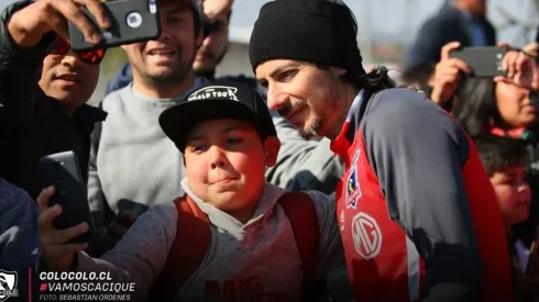 Colo Colo recibió a un centenar de hinchas en el Monumental