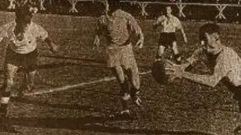 Primer enfrentamiento entre albos y azules