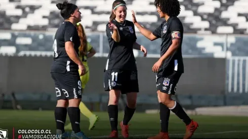 Las albas son líderes exclusivas del campeonato.