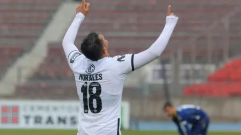 Iván Morales celebrando un gol de Colo Colo