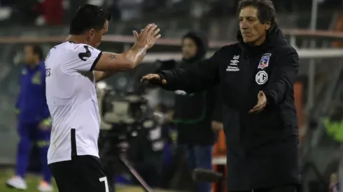 Esteban Paredes junto a Mario Salas