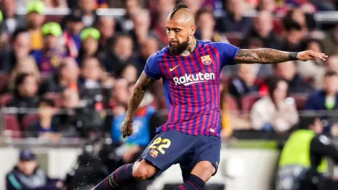 Vidal aún no define su situación