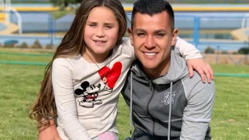 Carlos Muñoz tiene a su hija entrenando con la sub 15 de Colo Colo
