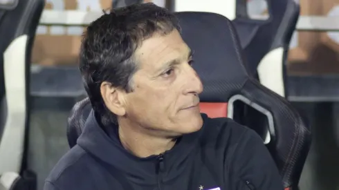 Hinchas de Colo Colo pierden la paciencia con Mario Salas