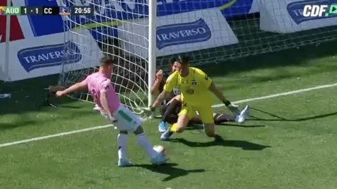 Doble tapadón de Brayan Cortés