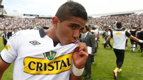 Felipe Flores celebrando el clásico ganado el 2013