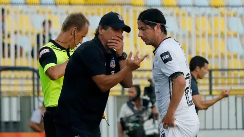 Valdés conversando con Mario Salas