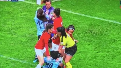 La Roja derrotó por 3-0 a Uruguay.