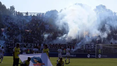 Hinchas albos en el Sausalito