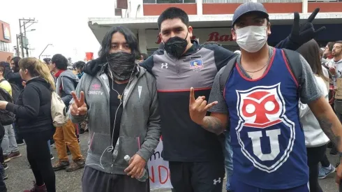 Hinchas juntos en una manifestación
