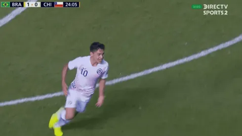 Golazo de Joan Cruz para el empate de Chile ante Brasil