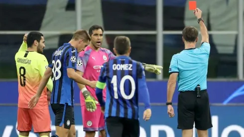 Claudio Bravo muestra su indignación en redes sociales