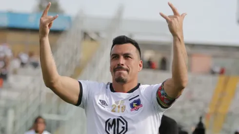 Esteban Paredes solicita a la ANFP que se deje ingresar lienzos sociales