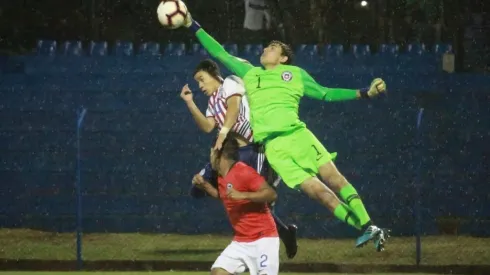 Chile deja escapar la victoria ante Paraguay y queda eliminado del sudamericano