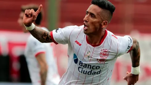 Lucas Barrios es pretendido por Boca Juniors