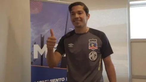 Matías Fernández viste la ropa de entrenamiento del Cacique