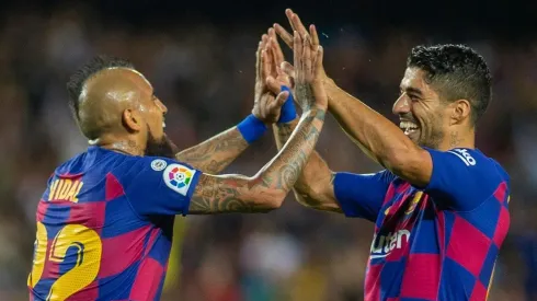 Suárez no podrá enfrentar a Vidal por las eliminatorias en Marzo.
