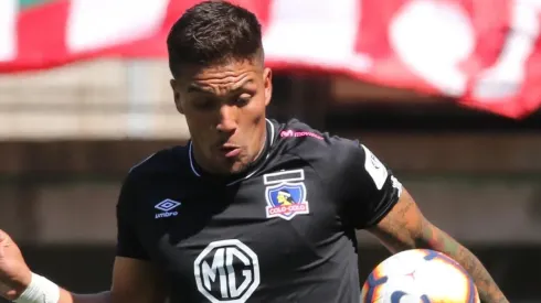 Parraguez busca su lugar en el 11 de Salas