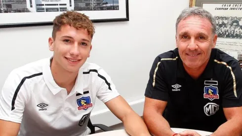 Luciano Arriagada firma su primer contrato profesional con el club