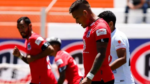 Colo Colo se mide ante Cobresal en El Salvador