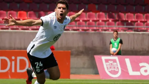 César Fuentes celebra el gol del triunfo