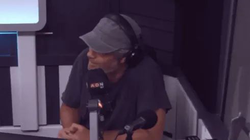 Juan Cristóbal Guarello compara a Colo Colo con el tipo desesperado de la fiesta