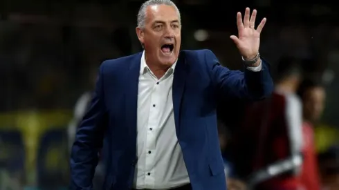 Alfaro es una de las cartas que maneja Colo Colo para asumir como DT