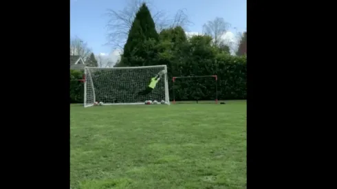 Tapadón del hijo de Claudio Bravo