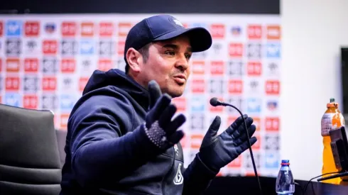 Héctor Tapia no le cierra la puerta a un tercer periodo en Colo Colo