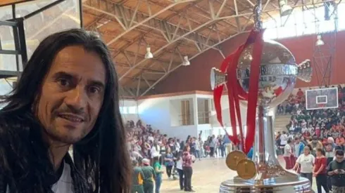 Gabriel Mendoza asegura que los jugadores de Colo Colo deben bajar su sueldo