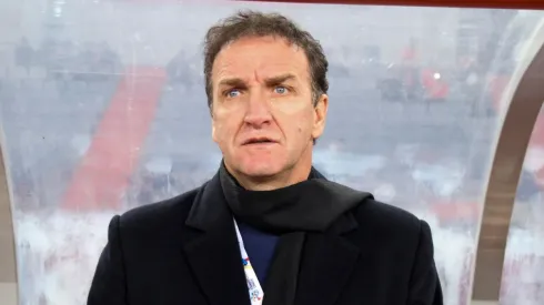 La falta de un plantel poderoso terminó por alejar a Cuca de Colo Colo.