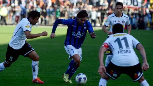 Arrué enfrentando a Colo Colo