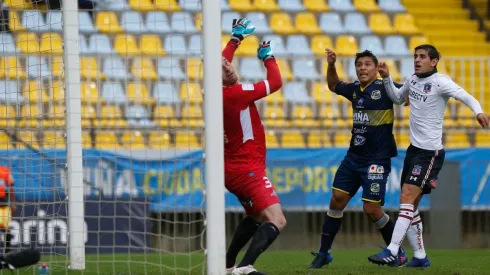 Lobos fue formado en Colo Colo.