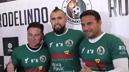 Mario Cáceres le prestó ropa al King ante sus críticos