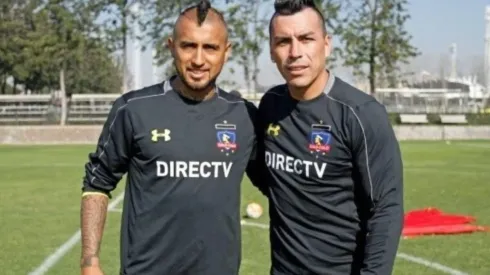 Arturo Vidal saluda a Esteban Paredes en su cumpleaños