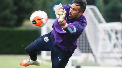 Claudio Bravo arriba al Real Betis
