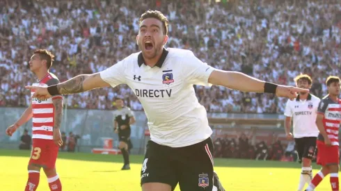 El defensor buscará la nacionalidad para jugar por la Roja.