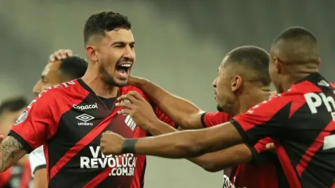 Paranaense lo gana por 2 a 0 antes del cuarto de hora en Brasil.