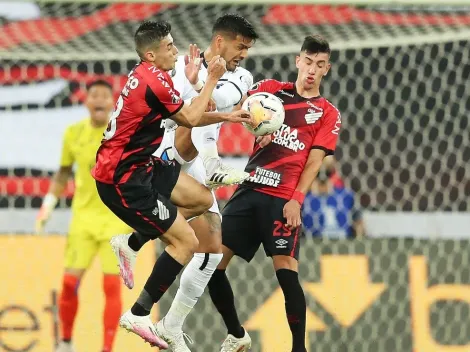 Leonardo Véliz: "Lo de Colo Colo fue de una pobreza franciscana"