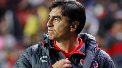 Gustavo Quinteros corre con ventaja para ser el DT de Colo Colo
