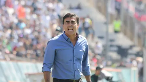 Quinteros debutará en la banca alba ante Coquimbo Unido.