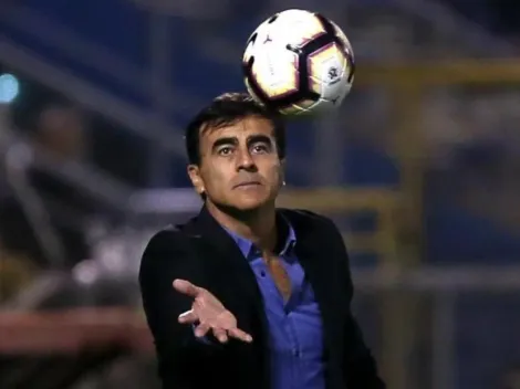 Gustavo Quinteros ya está en Chile y se realizó el examen PCR