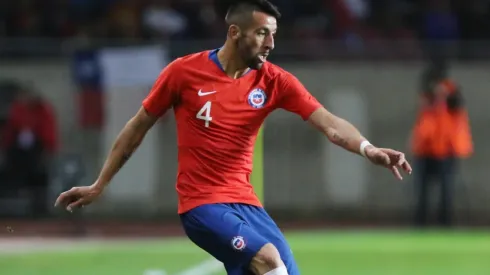 Isla fue autorizado a viajar tras ser dado de alta de un PCR positivo por Covid-19.