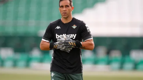 Claudio Bravo vuelve a la titularidad