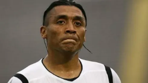 Kalule también supo de crisis futbolísticas durante su exitoso paso por Colo Colo.