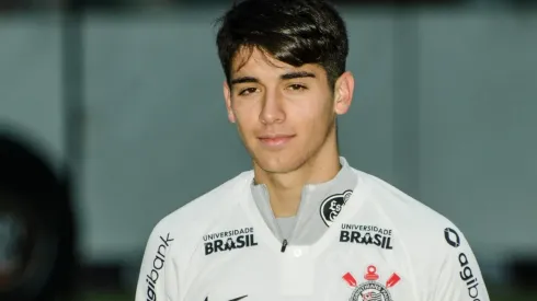 Ángelo Araos solo será vendido del Corinthians para dejar el club.
