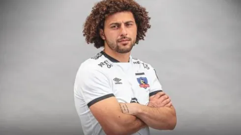 Falcón fue presentado en Colo Colo.